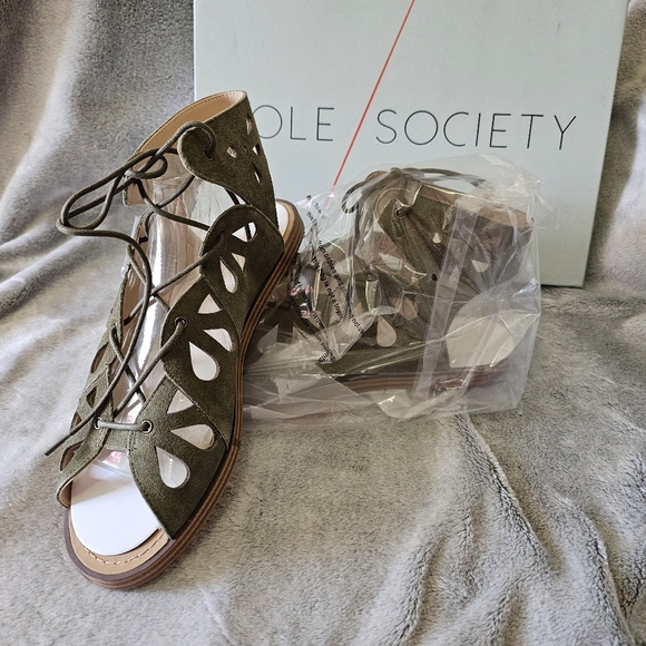 Sole Society Lylia Olive Gladiator Sandals Size 8.5 Cut Out Bohemian Cow Suede - Picture 3 of 10